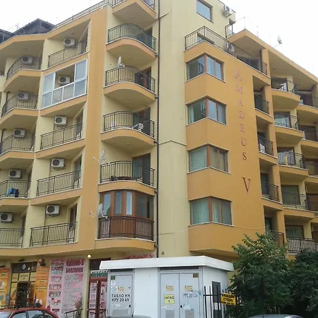 Apartment Amadeus 5 In *